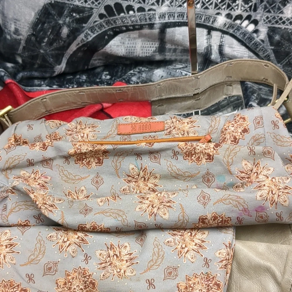 Hobo shoulder bag